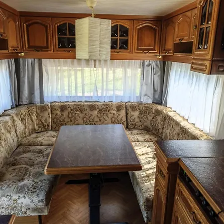 Farma Na Lazoch Kemping